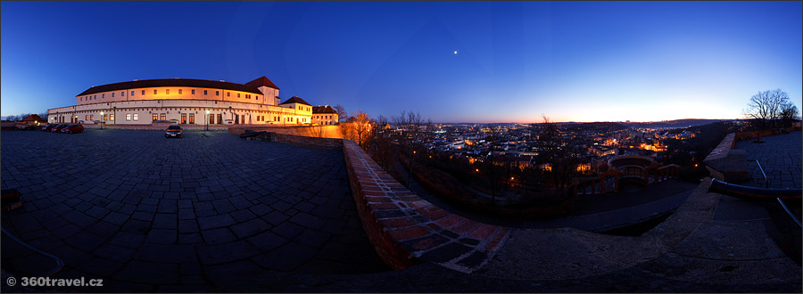 Play virtual tour - Brno Outlook in the Night