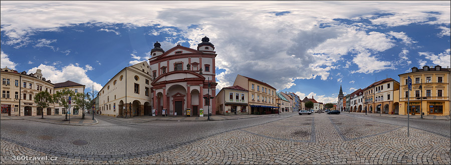 Play virtual tour - St. Ignatius Church