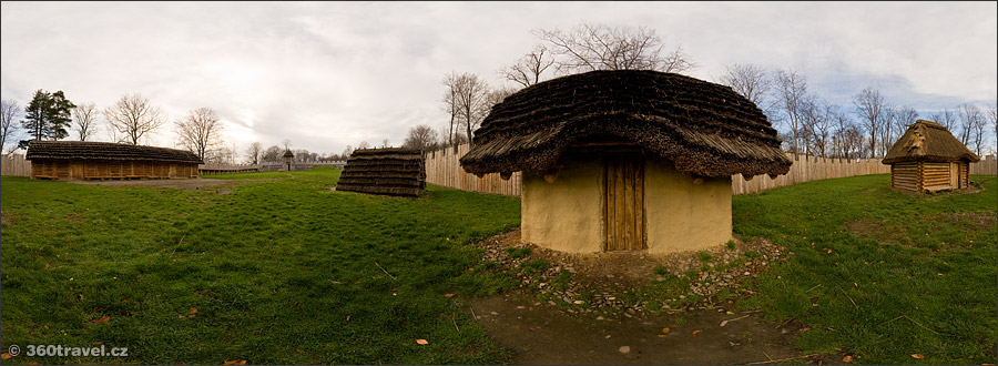 Play virtual tour - Archaeological Park - Small Houses