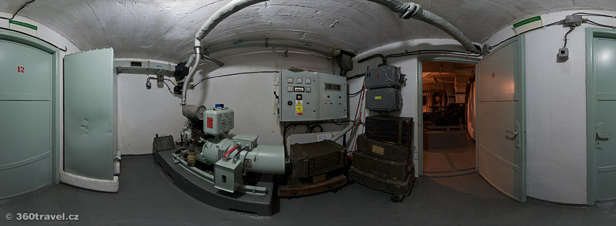 Play virtual tour - MO-S 19 Alej - Engine Room