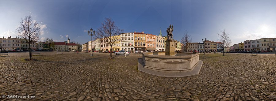 Play virtual tour - Frydek Square