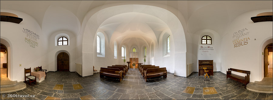 Play virtual tour - Chapel