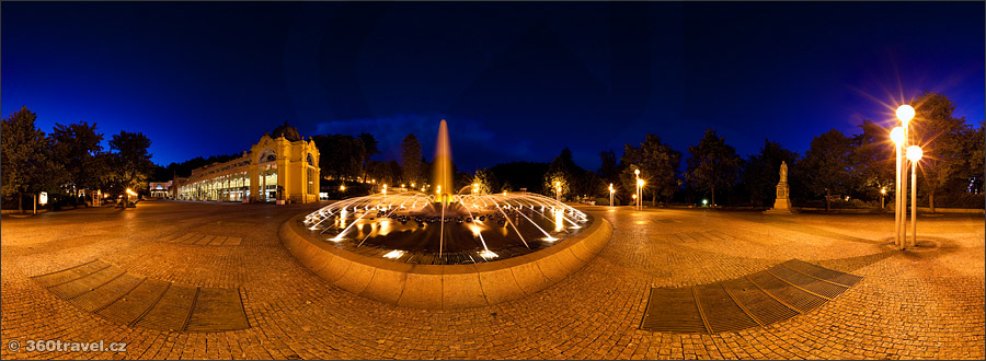 Play virtual tour - Singing Fountain at Night