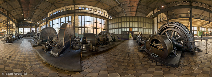 Play virtual tour - Engine Room