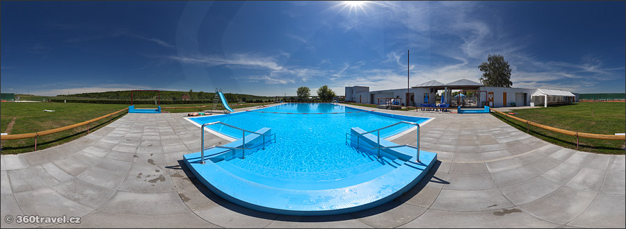 Play virtual tour - Swimming Pool